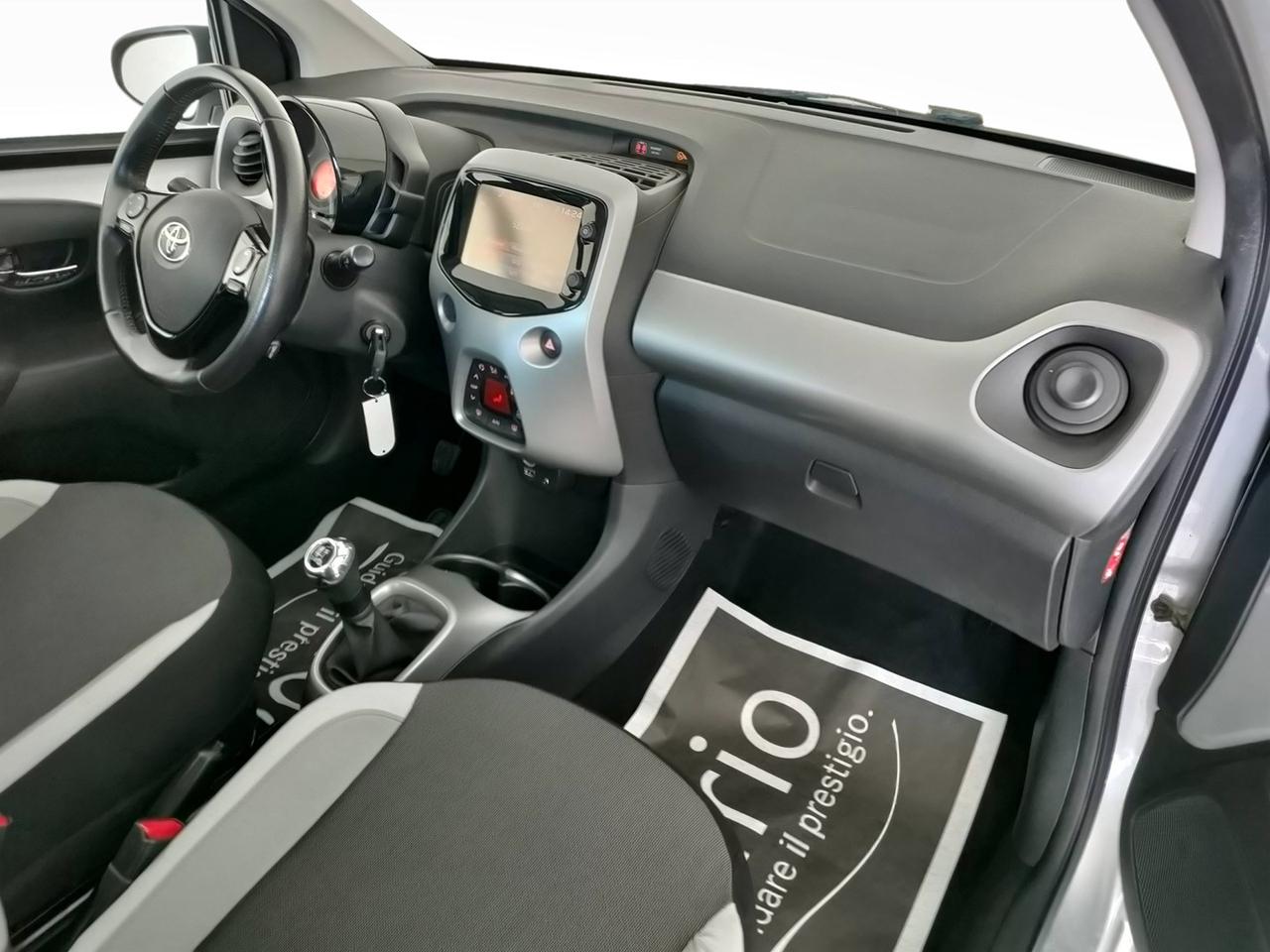 TOYOTA Aygo II 2014 - Aygo 5p 1.0 x-play my15