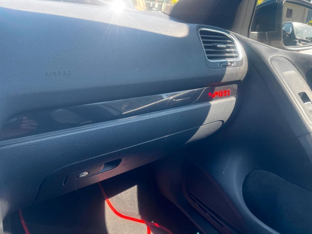 Volkswagen Golf GTI 2.0 TSI DSG 5p. - 2011