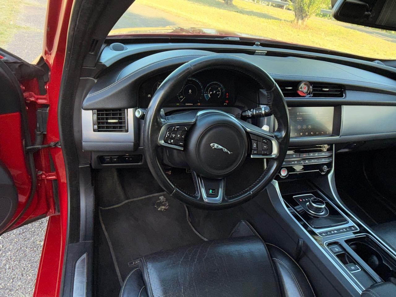 Jaguar XF 2.0D 240 CV AWD R-Sport full pelle tetto