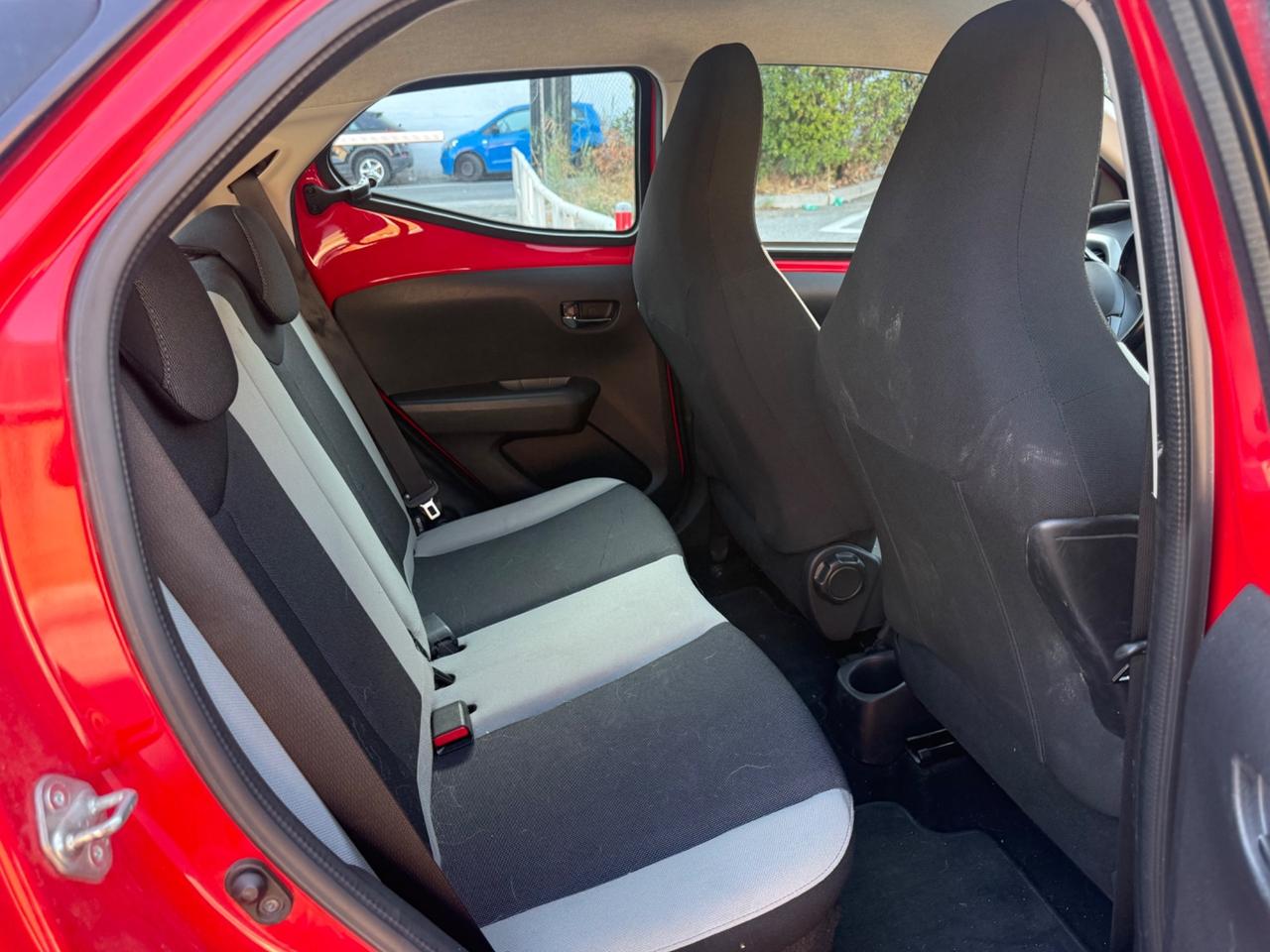 Toyota Aygo 1.0 VVT-i 69 CV 5 porte x-business