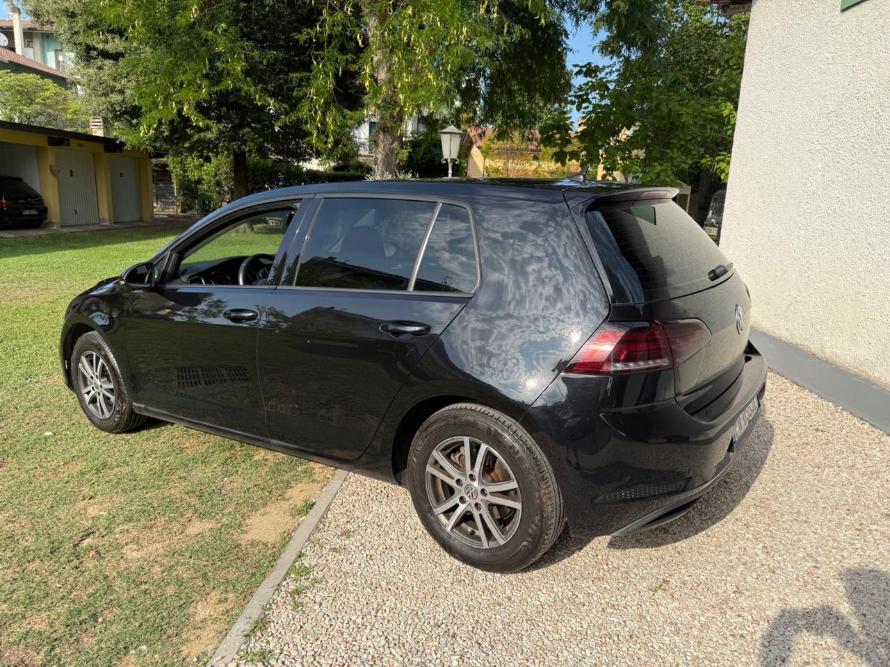 Volkswagen Golf VII - 1.6 TDI -90CV - NEOPATENTATI!