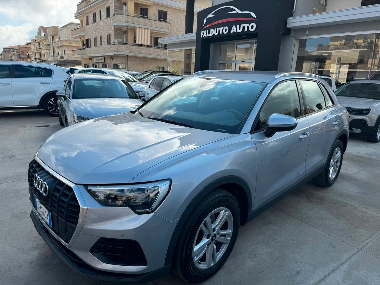 Audi Q3 35 TDI S tronic Business