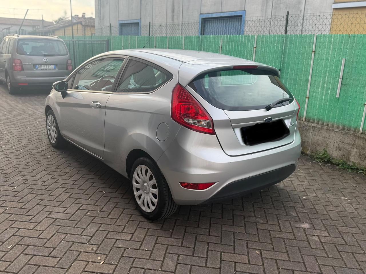 FORD FIESTA 1.2 BENZINA – EURO 5 – OK NEOPATENTATI – IDEALE PRIMA AUTO