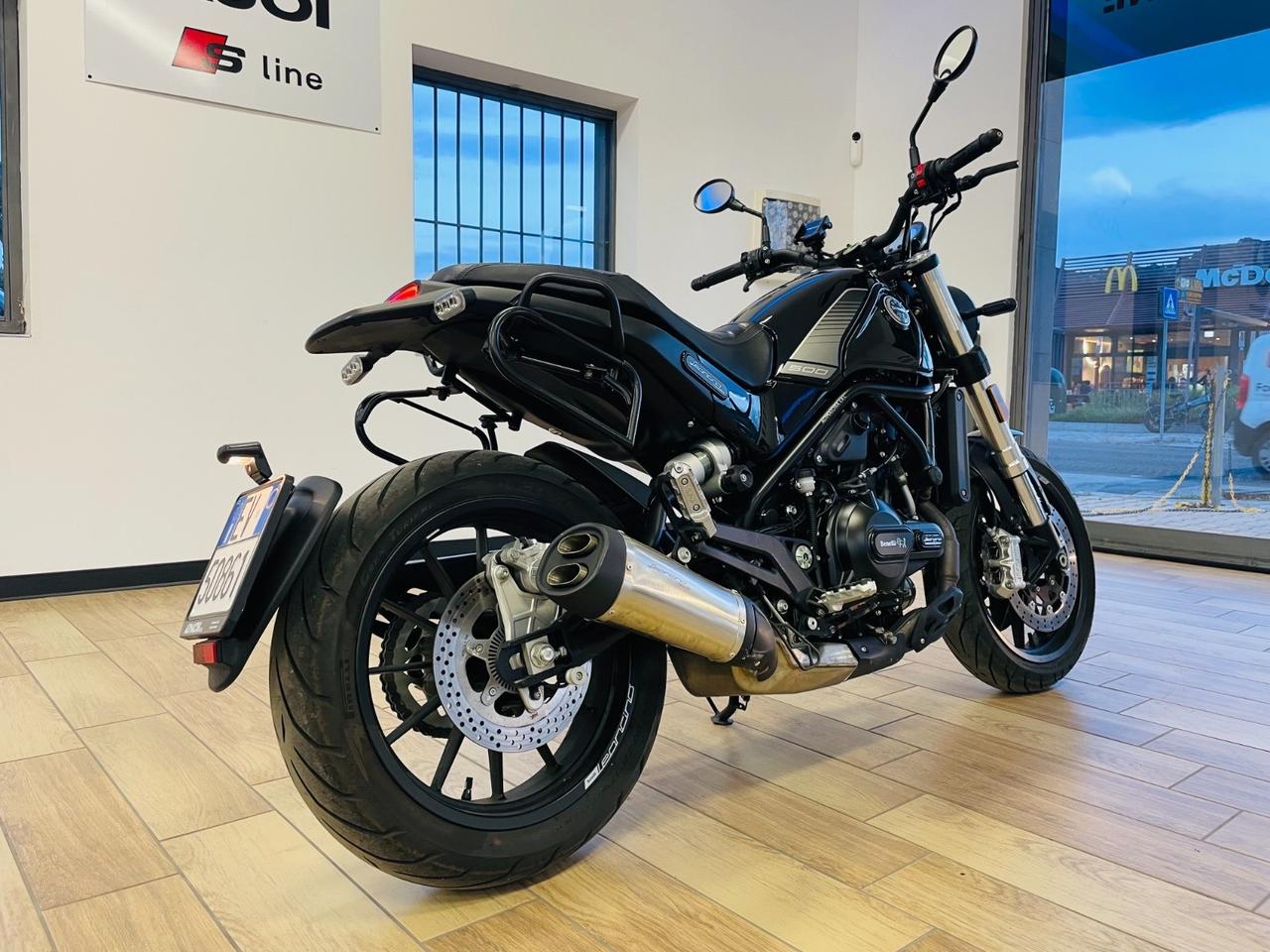 Benelli Leoncino 500