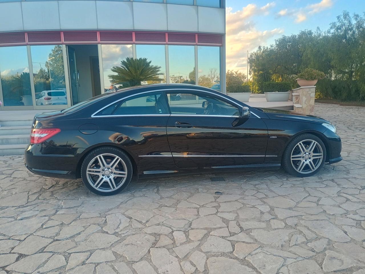 Mercedes-benz E 220 CDI Coupé Premium AMG