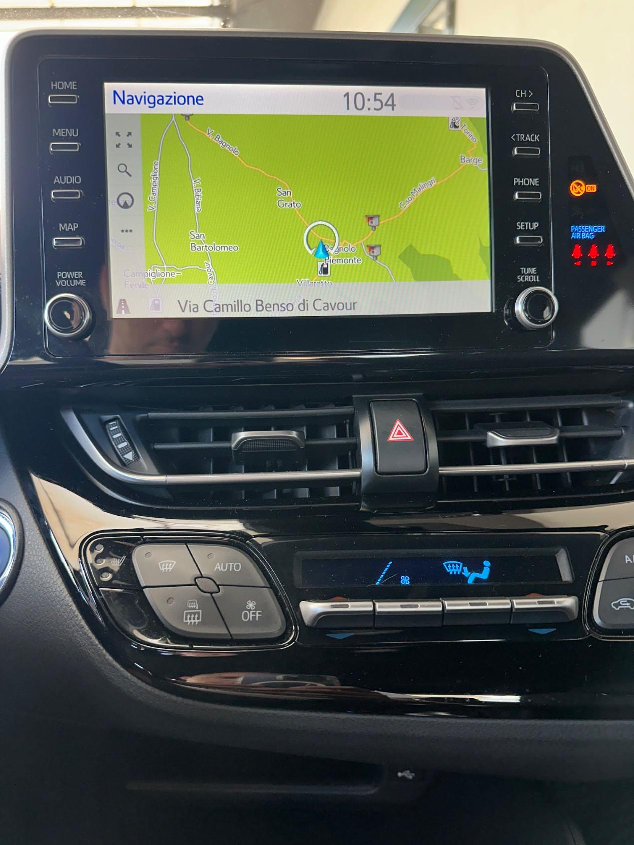 Toyota C-HR 1.8h Business e-cvt
