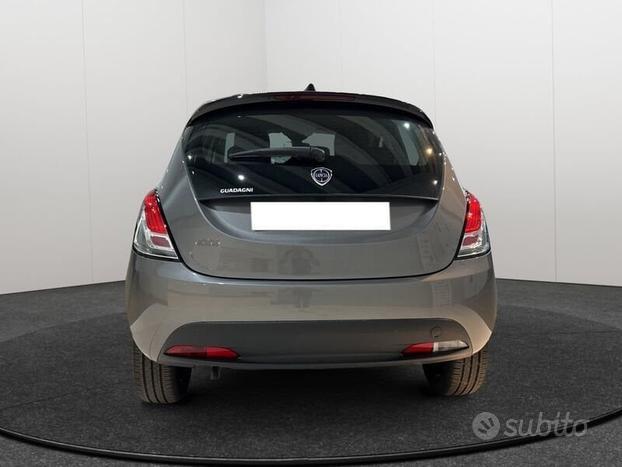 Lancia Ypsilon My24 1.0 Firefly 70 CvStart&St...