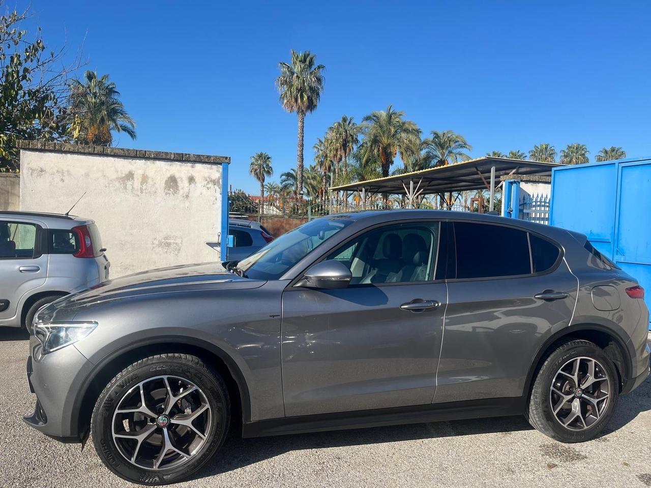 Alfa Stelvio Q4-2.2 mjt/190 cv- autom-2018