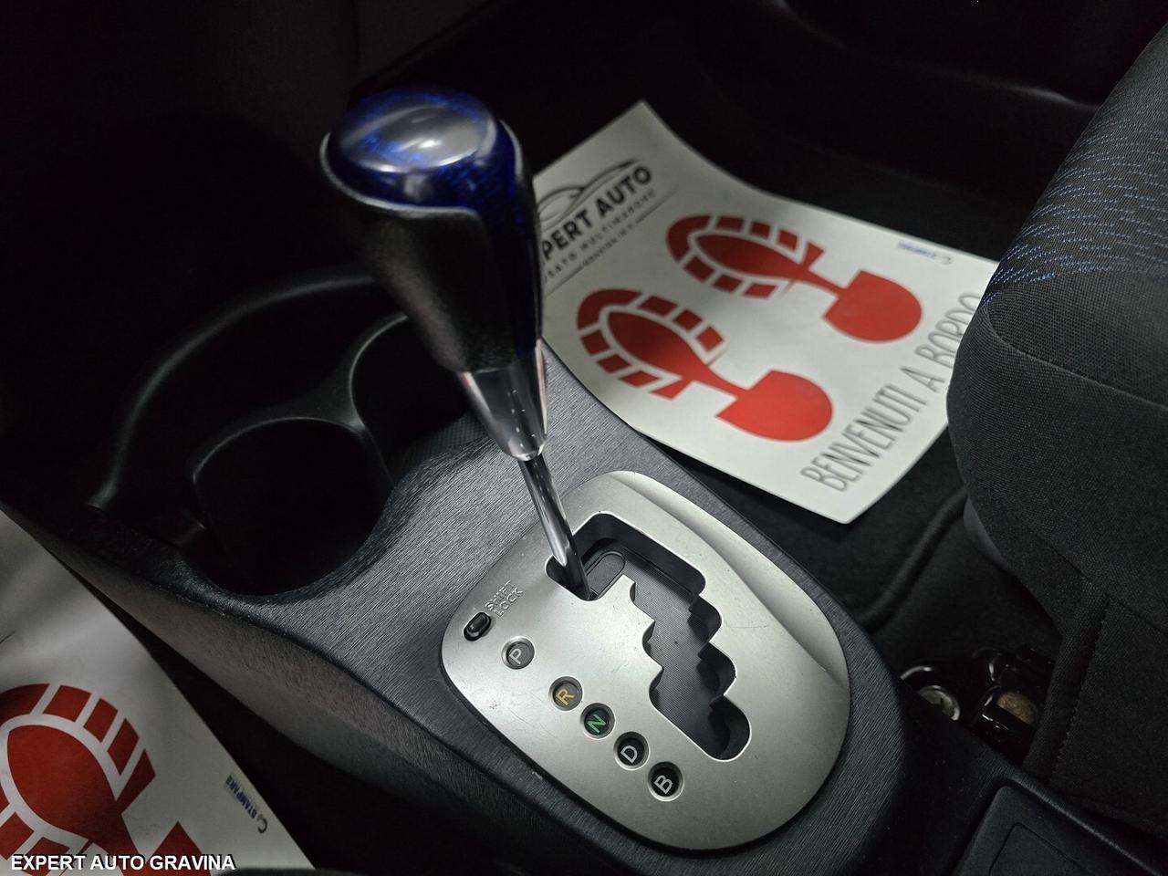 TOYOTA YARIS 1.5 HYBRID LOUNGE