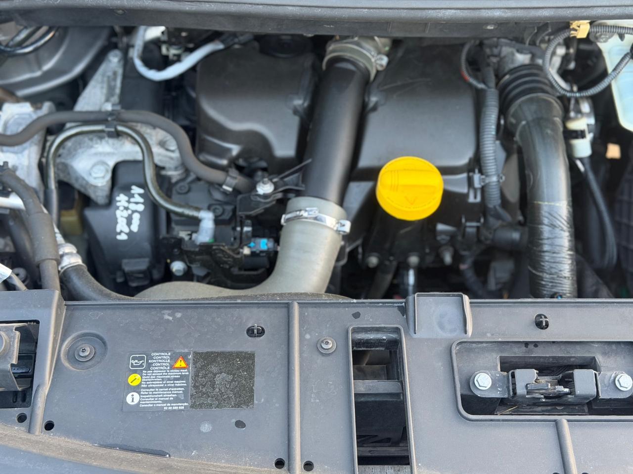 Renault SCENIC 1.5 dCi 110CV 2015 - TOM TOM