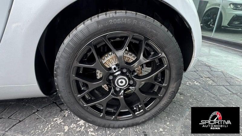 smart fortwo RATA MENSILE 229,00 EURO fortwo 70 1.0 twinamic cabrio Passion
