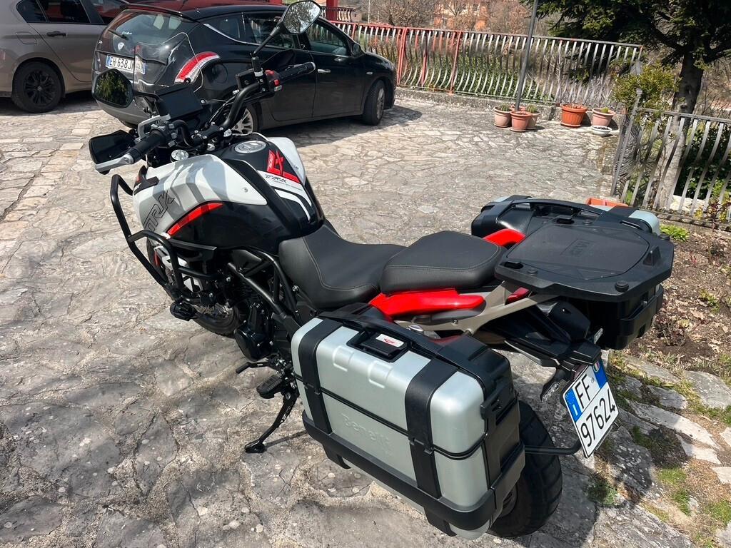 Benelli TRK 702 x PARI AL NUOVO
