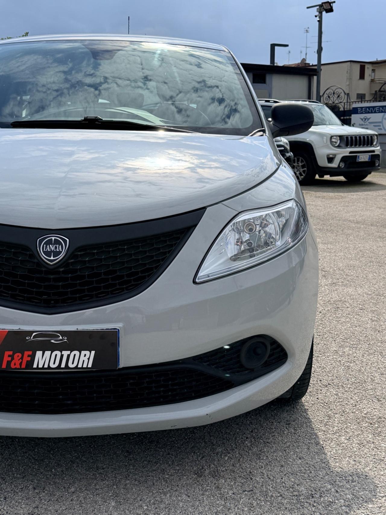 Lancia Ypsilon 1.2 69 CV 5 porte GPL Ecochic Elefantino Blu