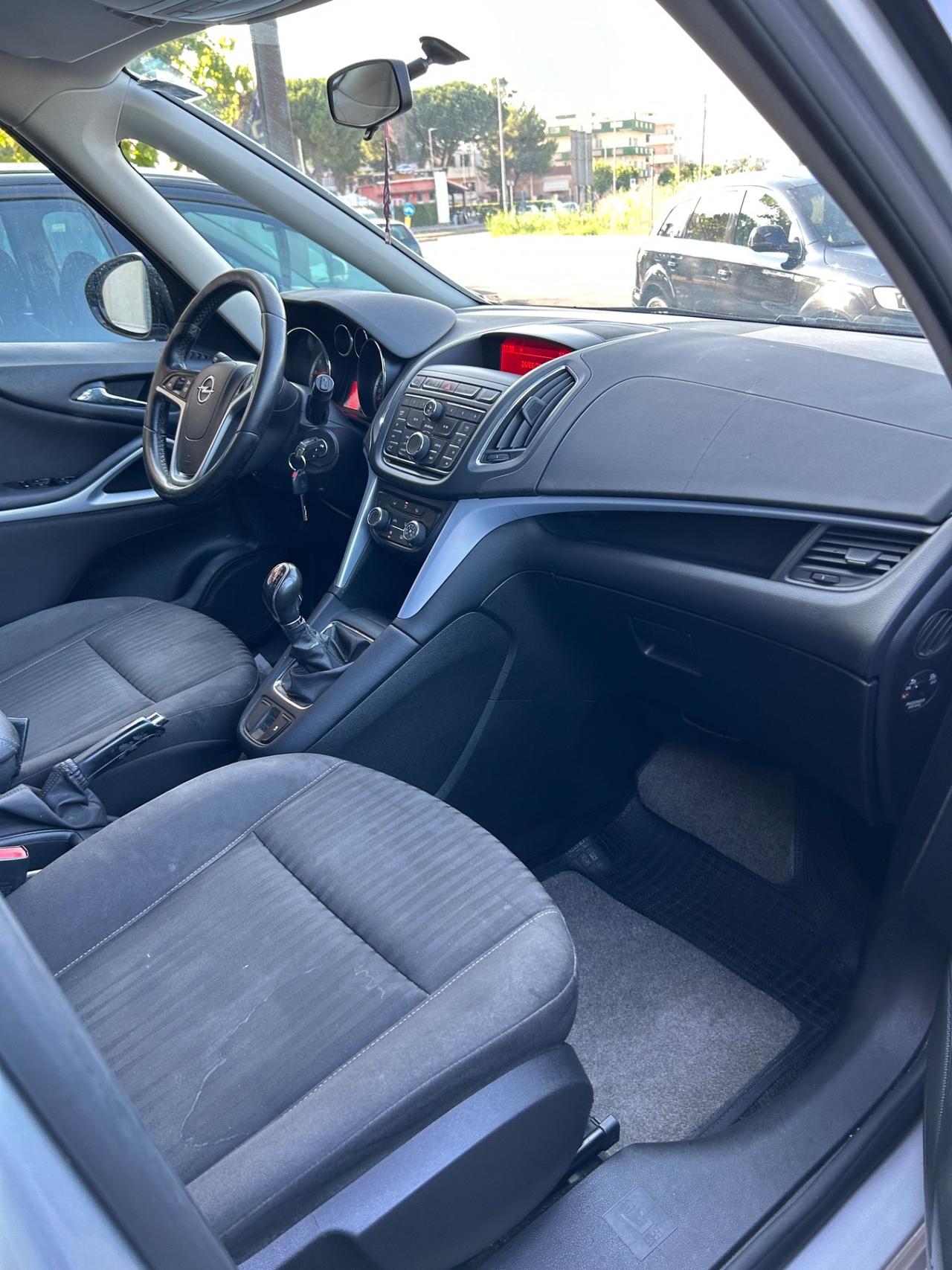 Opel Zafira Tourer 1.4 Turbo 140CV GPL Cosmo