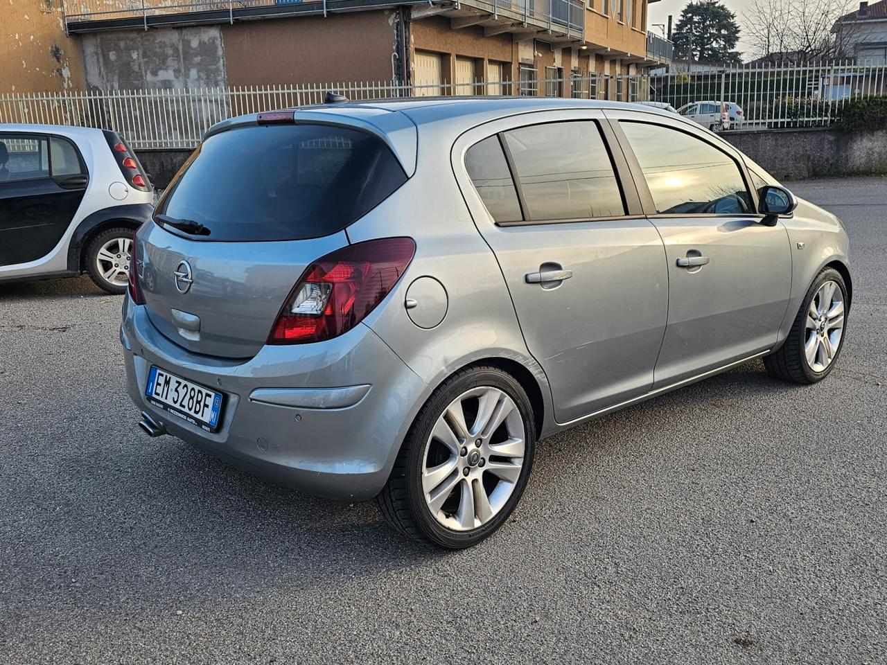 Opel Corsa 1.2 5 porte Sport