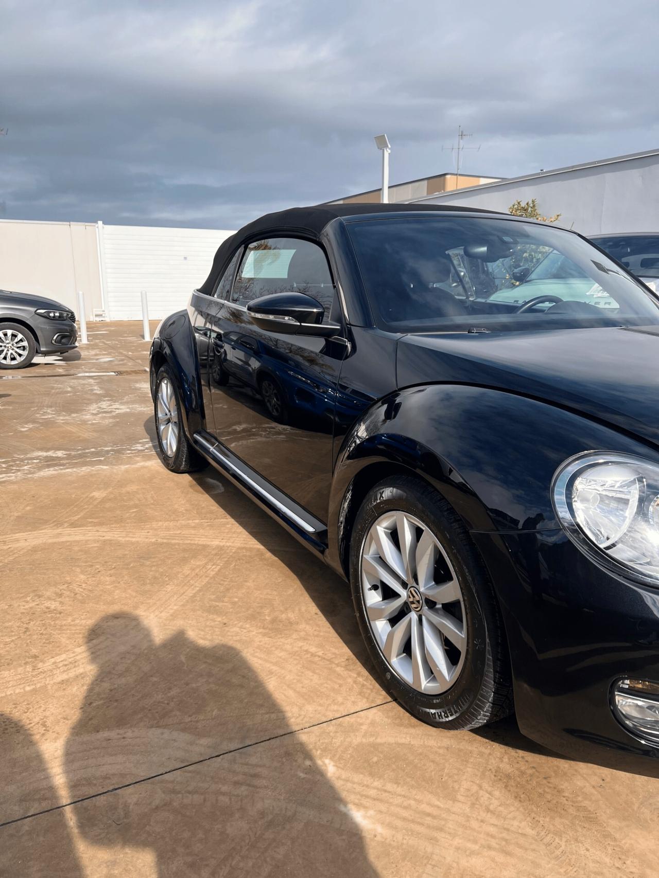 Volkswagen Maggiolino Cabrio 1.6 TDI Design