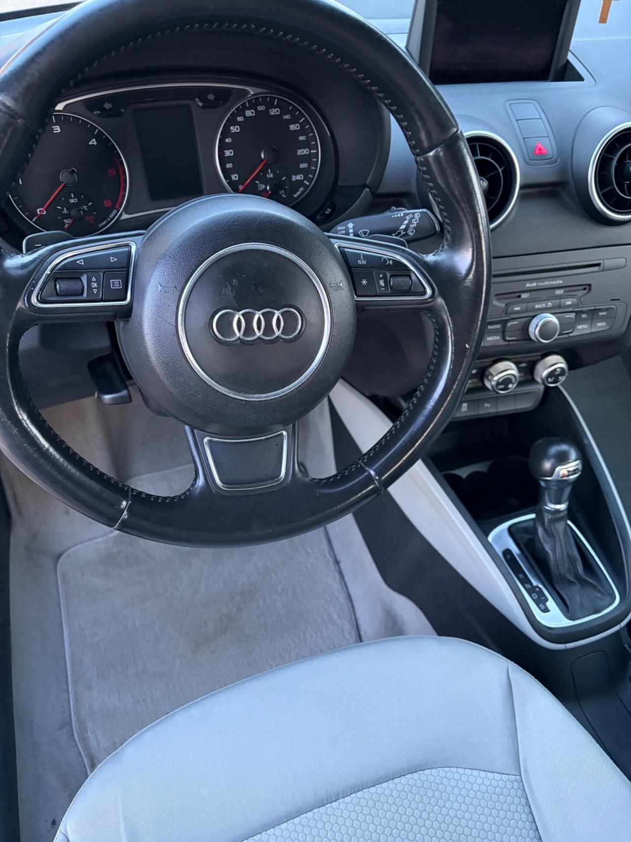 Audi A1 1.6 TDI S tronic line edition plus