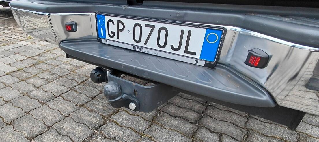 Nissan Navara 2.5 dCi 4 porte Double Cab LE