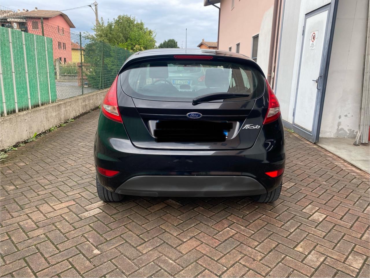 Ford Fiesta 1.4 5 porte Bz.- GPL Titanium