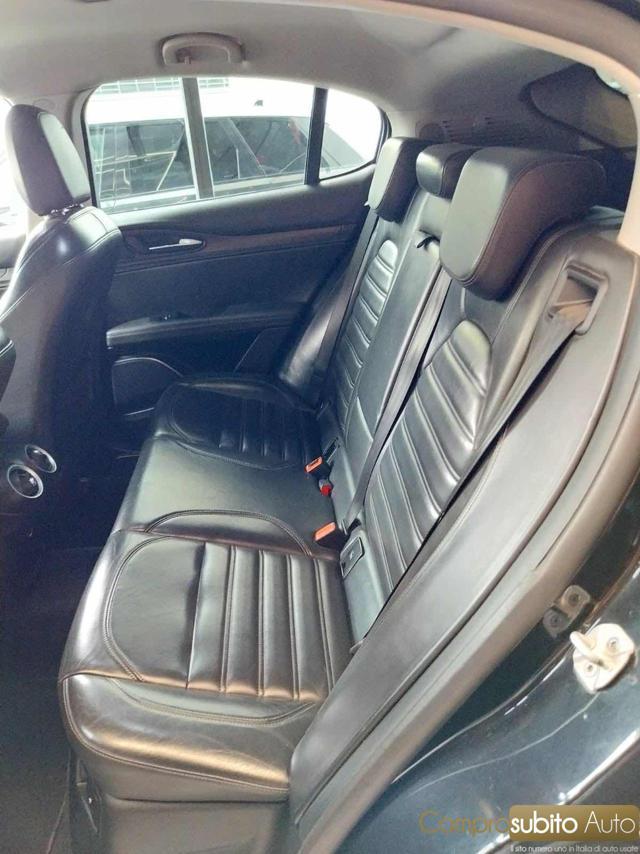 ALFA ROMEO Stelvio 2.0 Turbo 280 CV AT8 Q4 Super