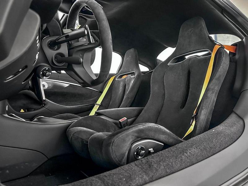 McLaren Artura Artura Coupé MY26 -McLaren Milano