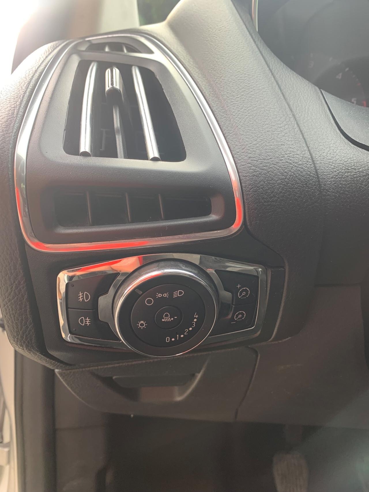 Ford Focus 1.6 TDCi 95 CV Titanium