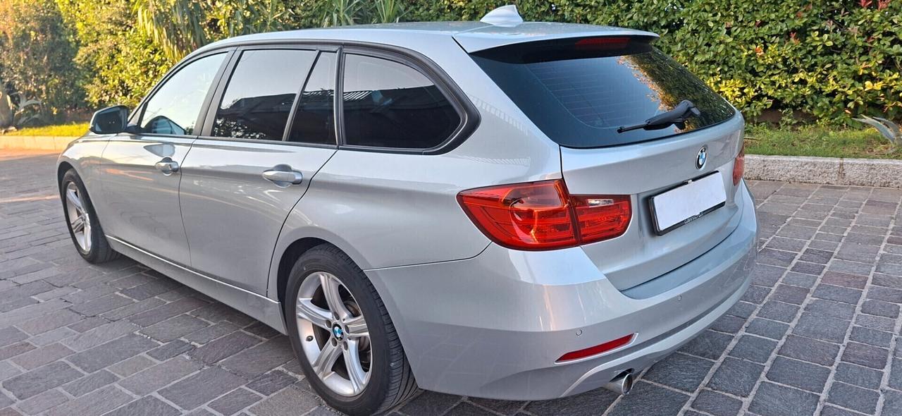 BMW 318D TOURING LUXURU CON CAMBIO AUTOMATICO