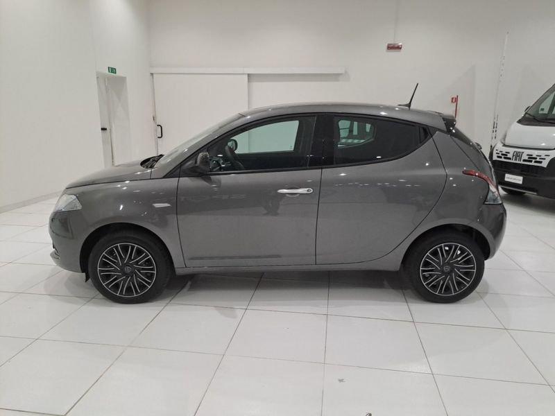 Lancia Ypsilon 1.0 FireFly 70cv Hybrid Oro