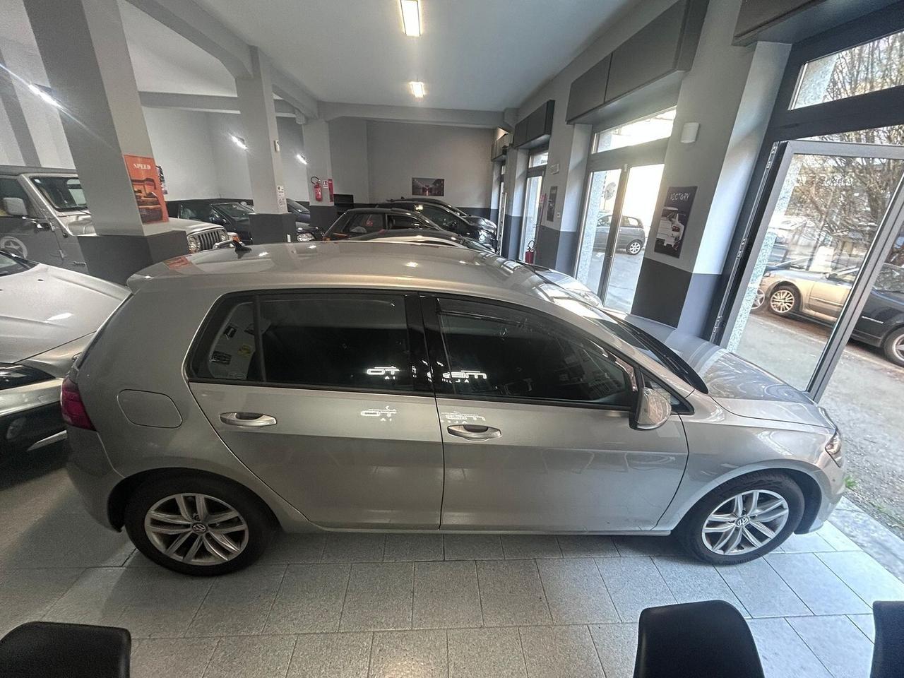 Volkswagen Golf condizioni pari al nuovo