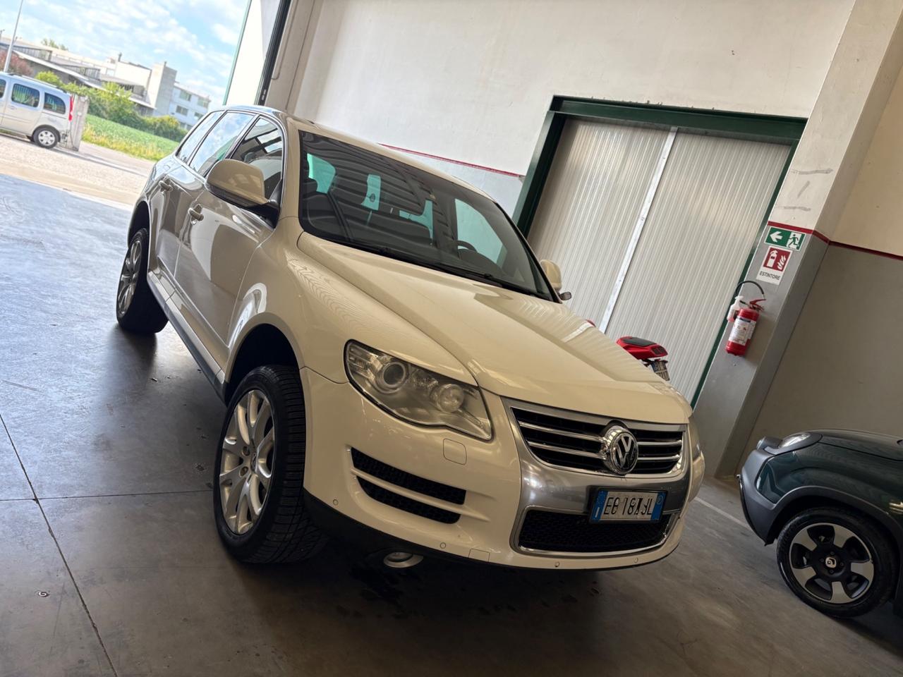 Volkswagen Touareg 3.0 TDI tiptronic 2010