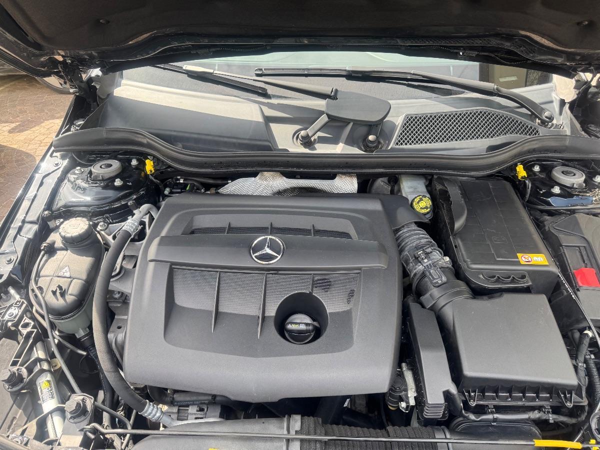 MERCEDES Classe A 180 CDI Dark Night Edition