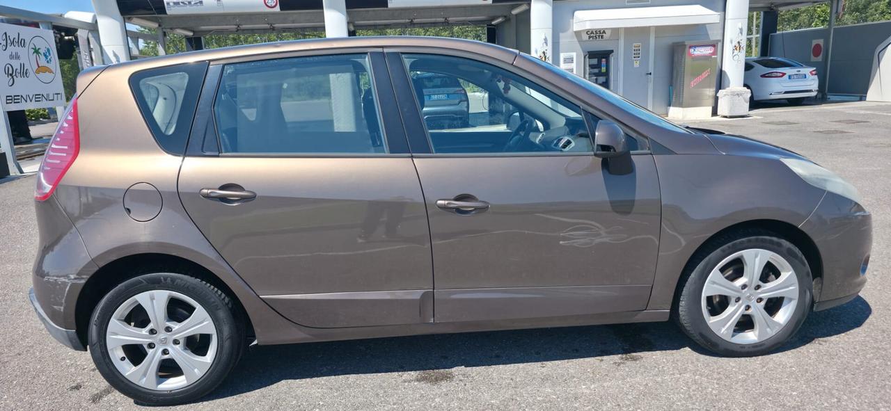 Renault Scenic X-Mod 1.5 dCi 110CV Luxe neop