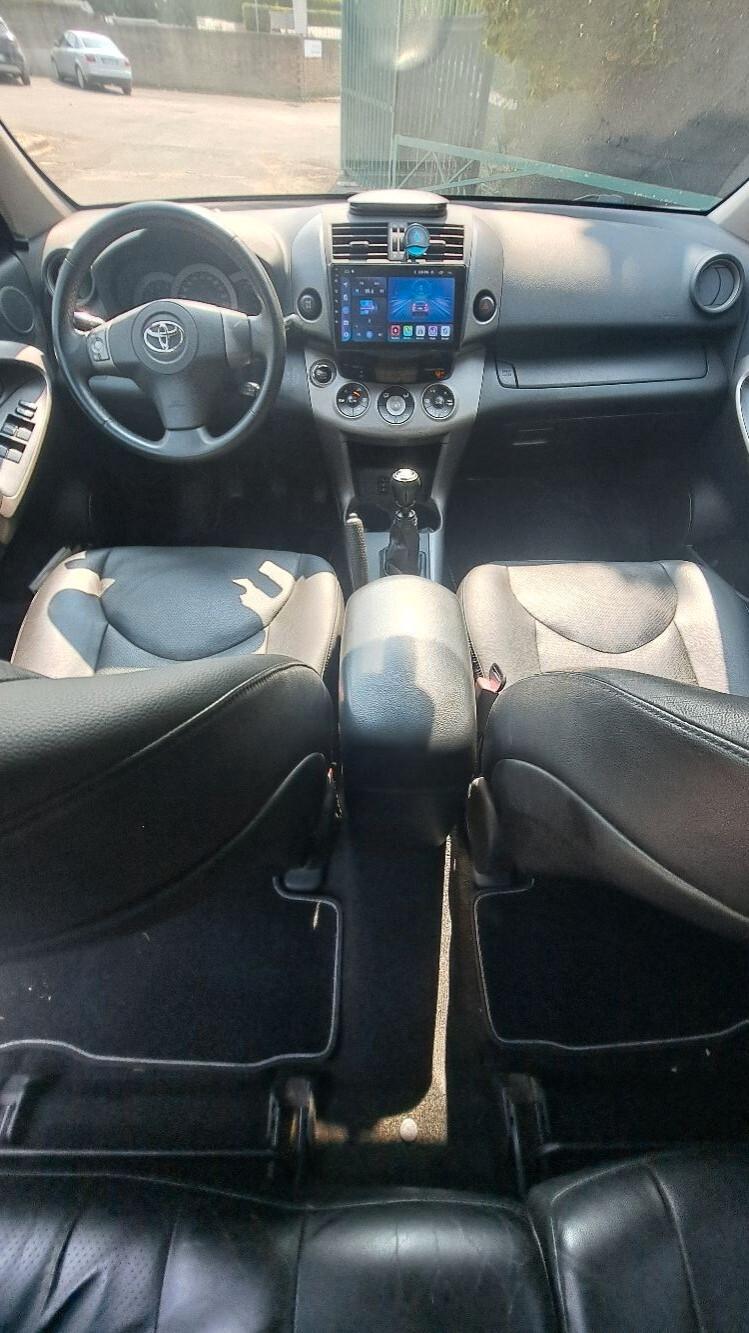 Toyota RAV 4 RAV4 2.2 D-4D 177 CV Luxury