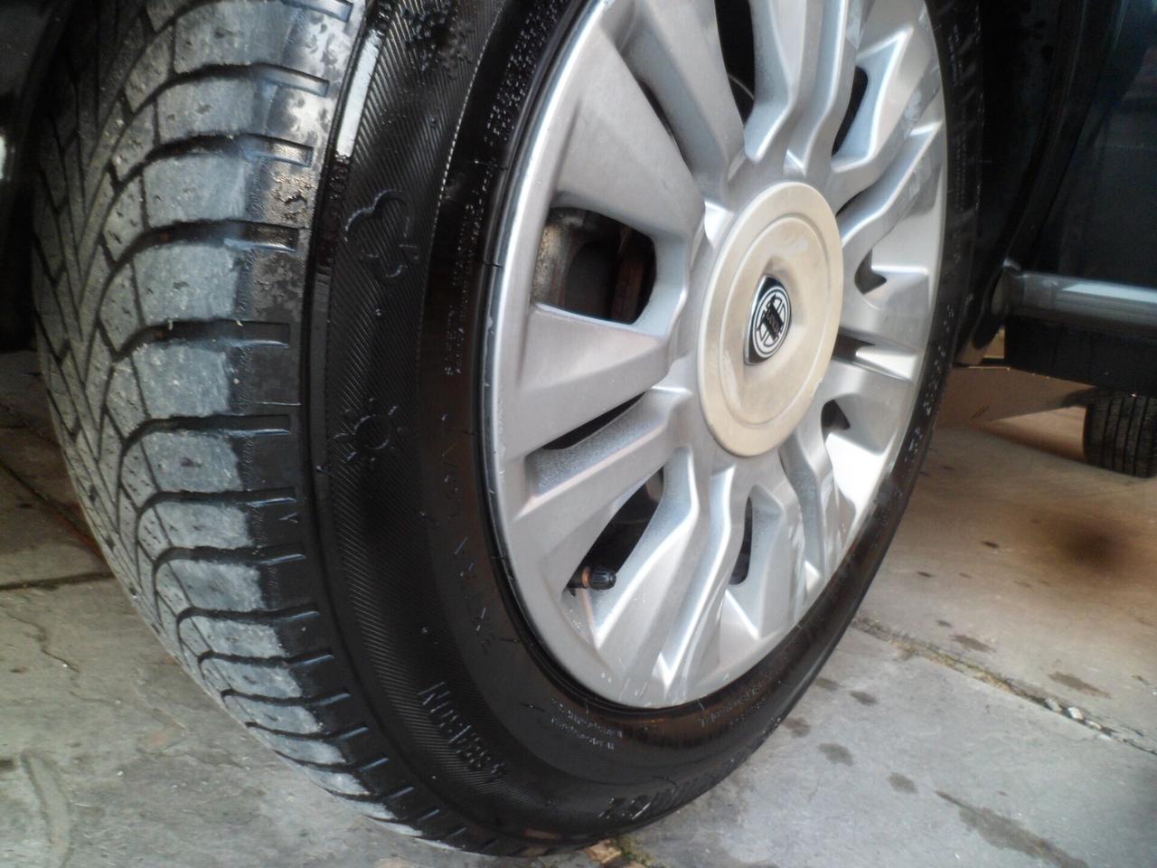 Lancia Ypsilon 1.3 MJT 90 CV MomoDesign 07