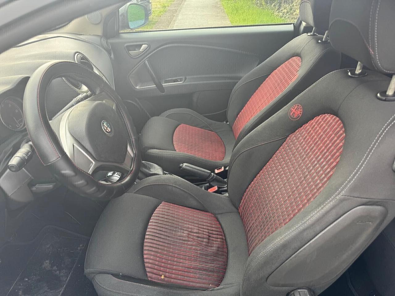 Alfa Romeo MiTo 1.6 JTDm 16V Distinctive Sport Pack