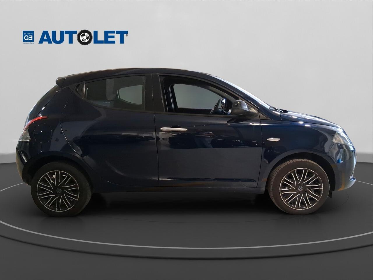 Lancia Ypsilon 1.0 FireFly 5 porte S&S Hybrid Ecochic Silver