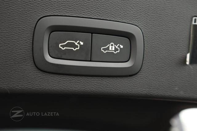 VOLVO XC40 T5 Recharge Plug-in Hybrid Inscription Auto