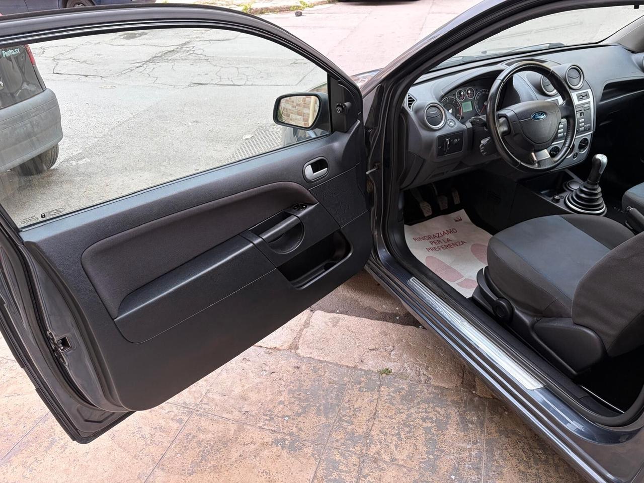 Ford Fiesta 1.4 TDCi Titanium 12 MESI DI GARANZIA