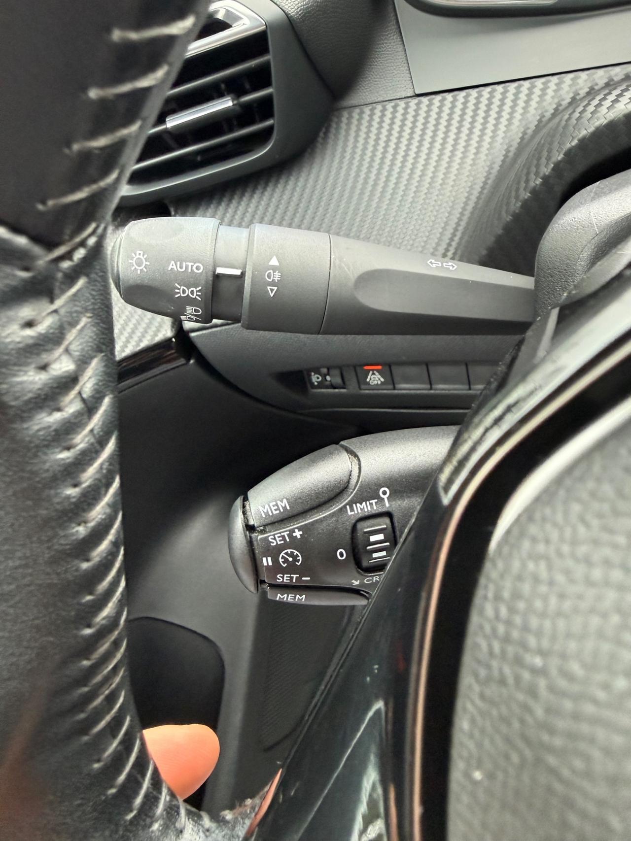 Peugeot 2008 1.5 Diesel anno 25/11/2020 uni proprietario