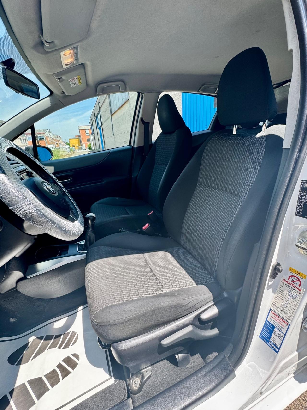 Toyota Yaris 1.0 5 porte Lounge