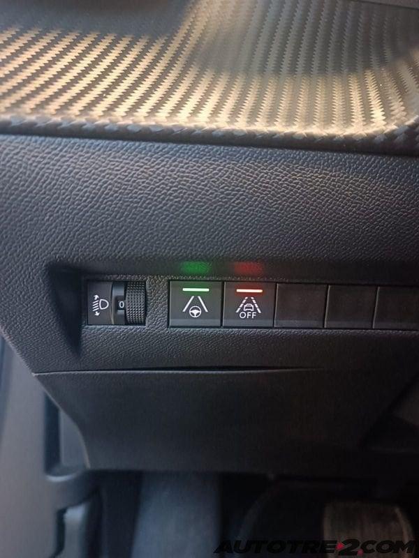 Peugeot 2008 BlueHDi 130 EAT8 Allure - AUTOMATICO