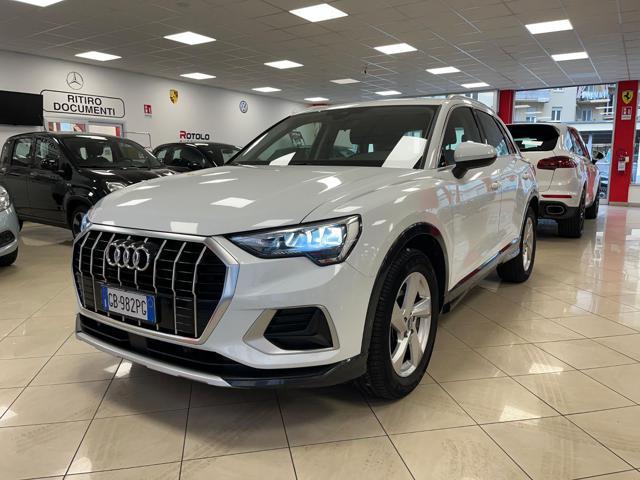 AUDI Q3 35 TDI S tronic Business Advanced