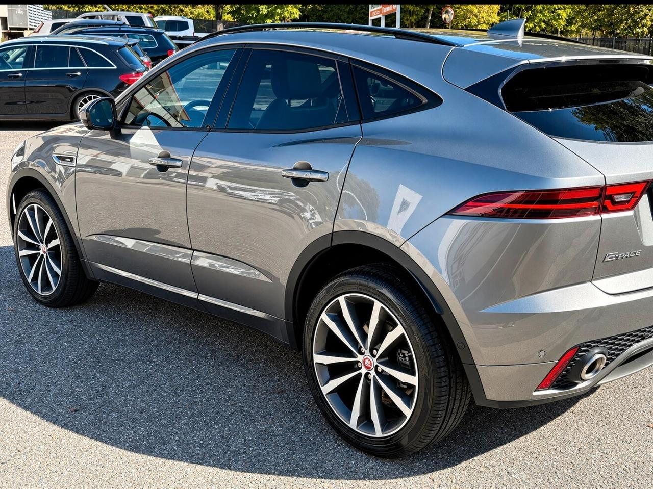 Jaguar E-Pace 2.0D 180 CV AWD aut. R-Dynamic HSE