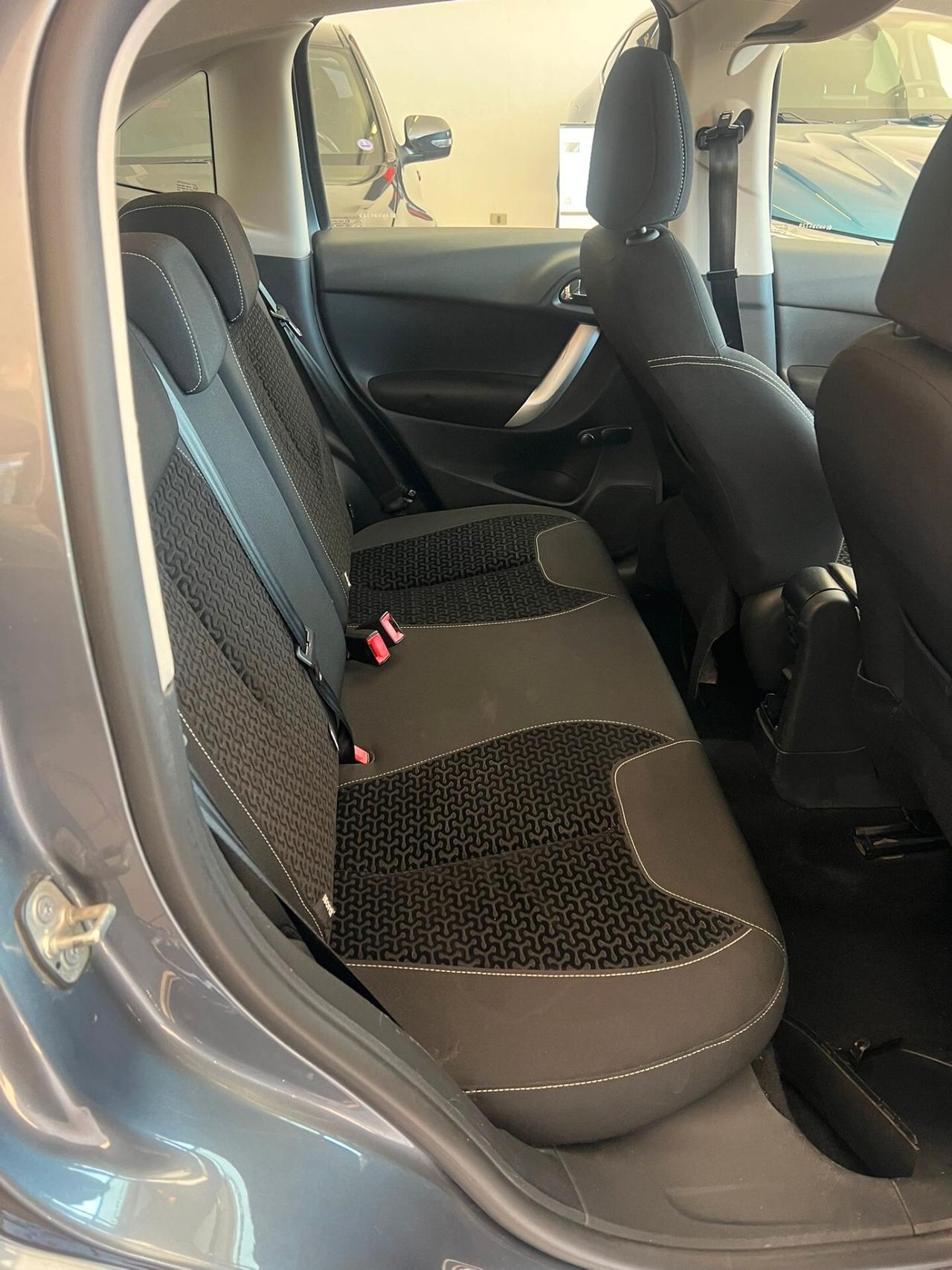 Citroen C3 II 1.1 Exclusive (exclusive style)