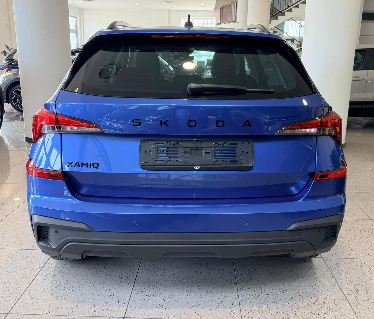 SKODA KAMIQ 1.0 TSI 95 CV BLACK DOTS