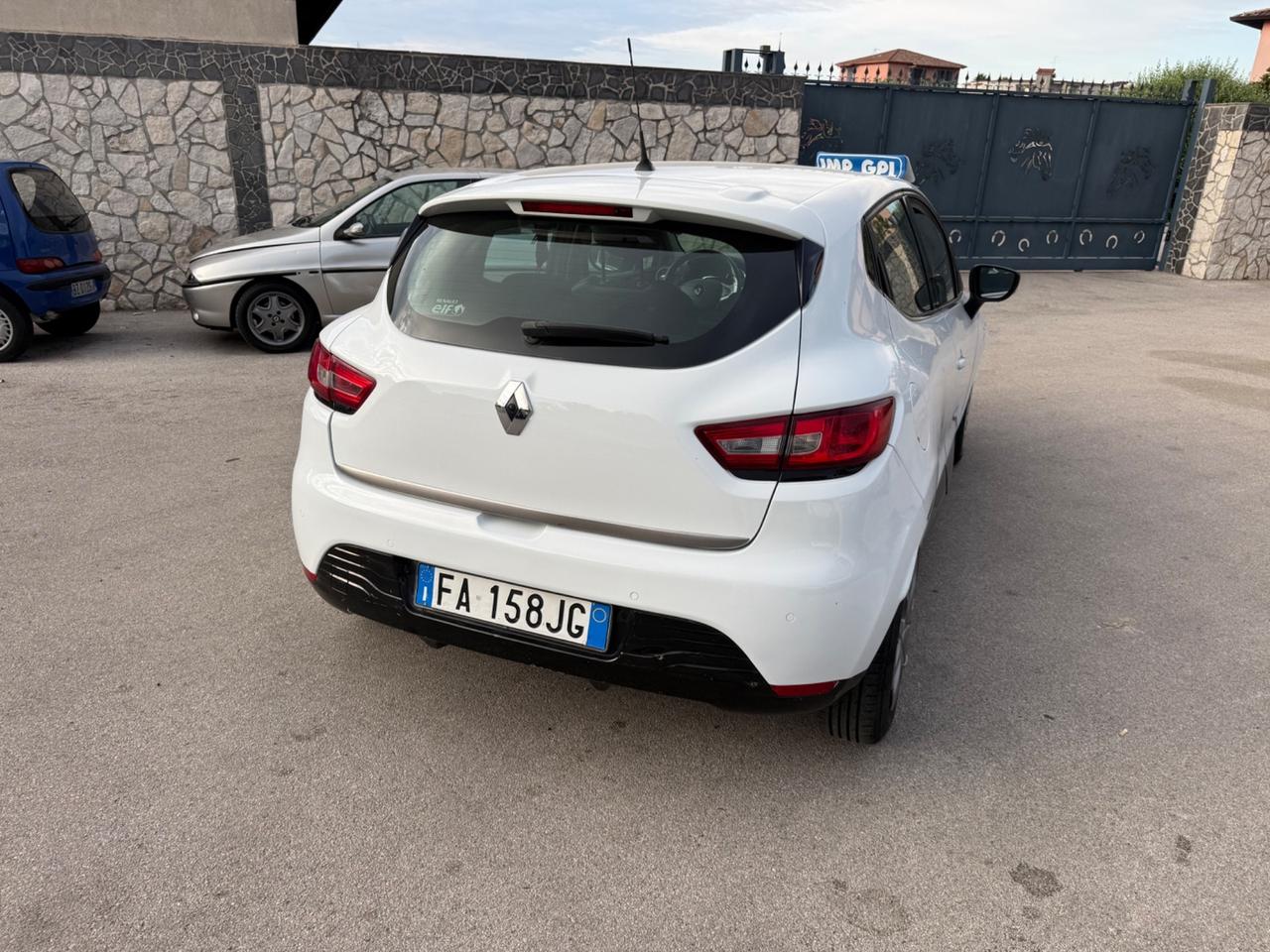 Renault Clio 1.2 75CV GPL 5 porte Costume National