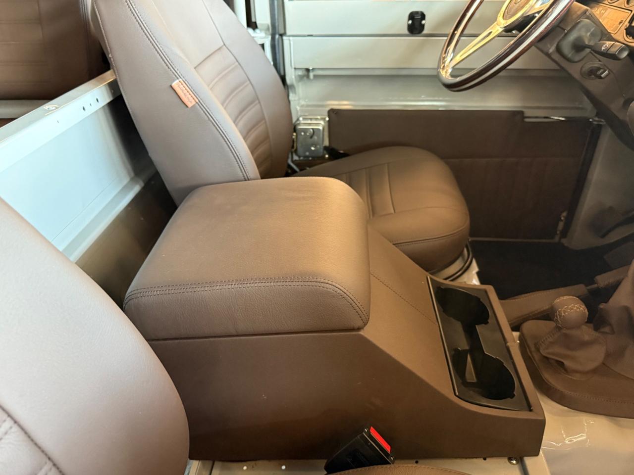 Land Rover Defender 90 2.5 td Soft Top 19J