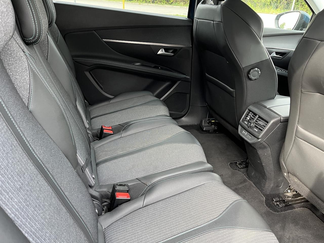 PEUGEOT 5008 1500 HDI 130 CV AUT. 7 POSTI ALLURE