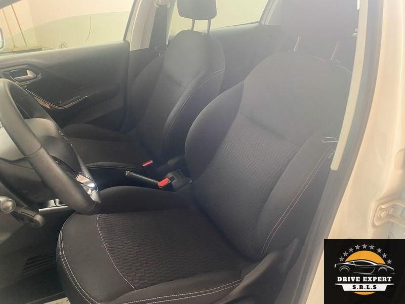 Peugeot 208 Allure PureTech 82cv