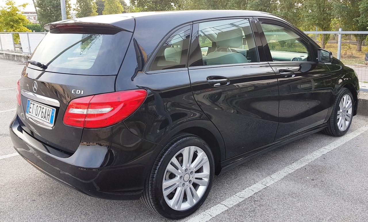 MERCEDES CLASSE B-160 CDI 66.000 KM. 09-2013